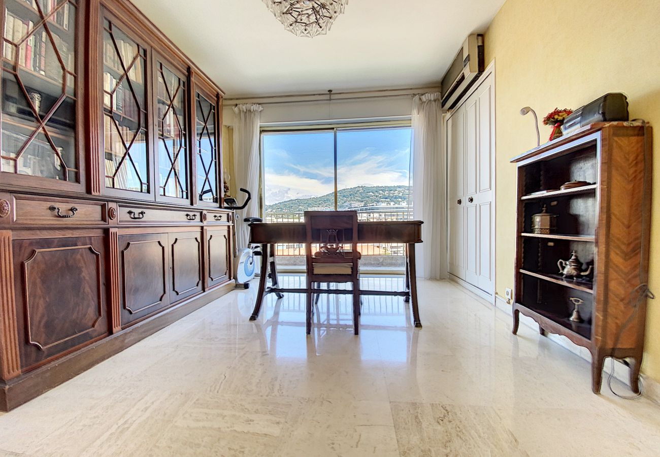 Appartement à Cannes - CHA34 / Spacieux 3 pièces, A/C, WI-FI