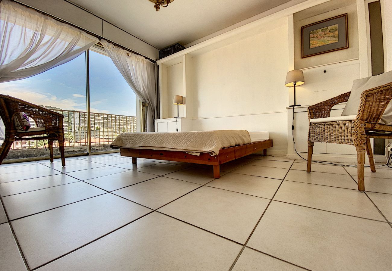 Appartement à Cannes - CHA34 / Spacieux 3 pièces, A/C, WI-FI