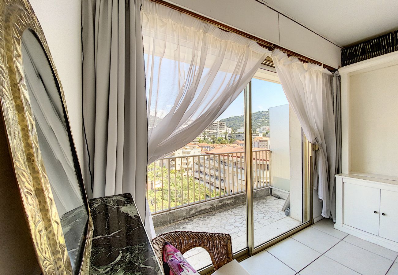 Appartement à Cannes - CHA34 / Spacieux 3 pièces, A/C, WI-FI