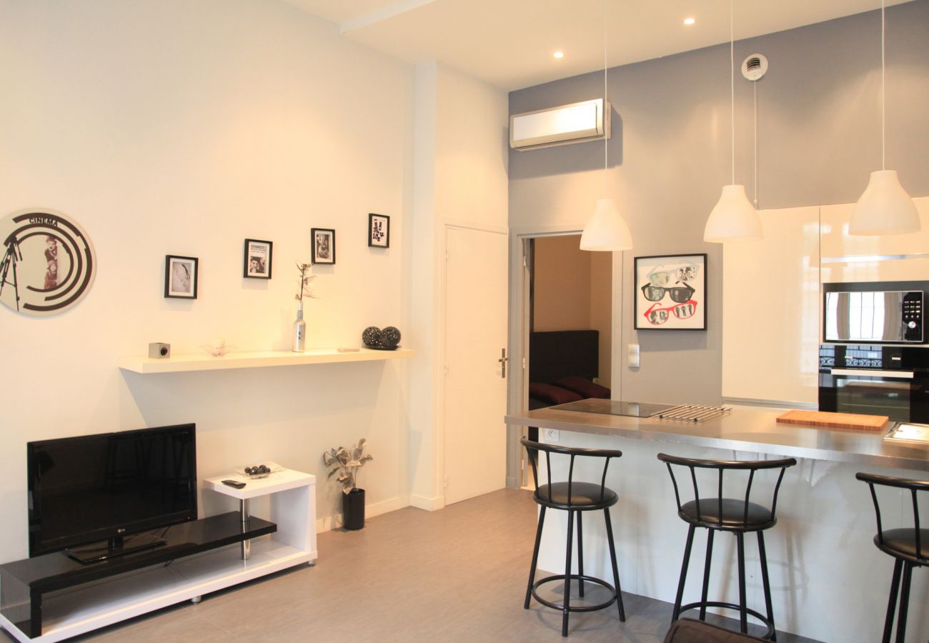 Appartement à Cannes - SUF3101 Beau 2 pièces moderne bine équippé