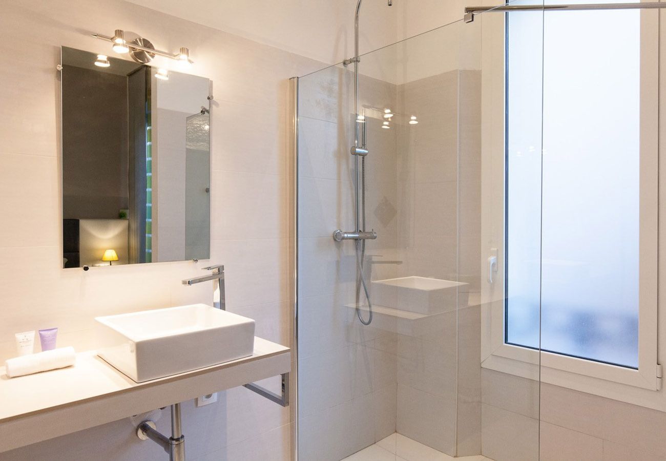 Appartement à Cannes - SUF3103 Beau 2 pièces moderne bien équippé