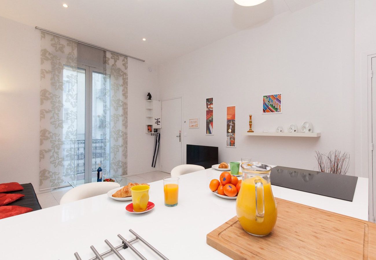 Appartement à Cannes - SUF3106 Beau 2 pièces moderne bien équippé