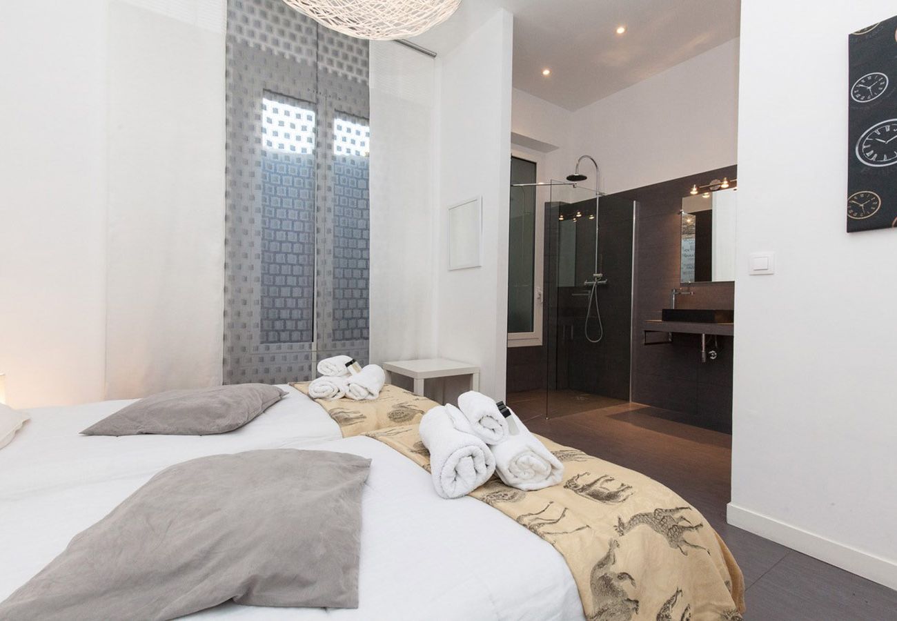 Appartement à Cannes - SUF3106 Beau 2 pièces moderne bien équippé