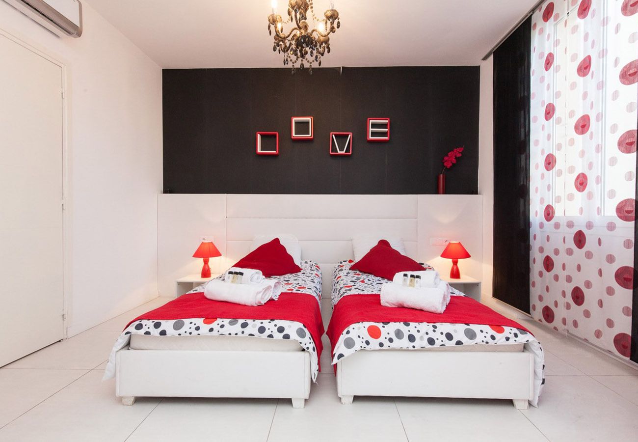 Appartement à Cannes - SUF3108  2 pièces moderne bien équippé