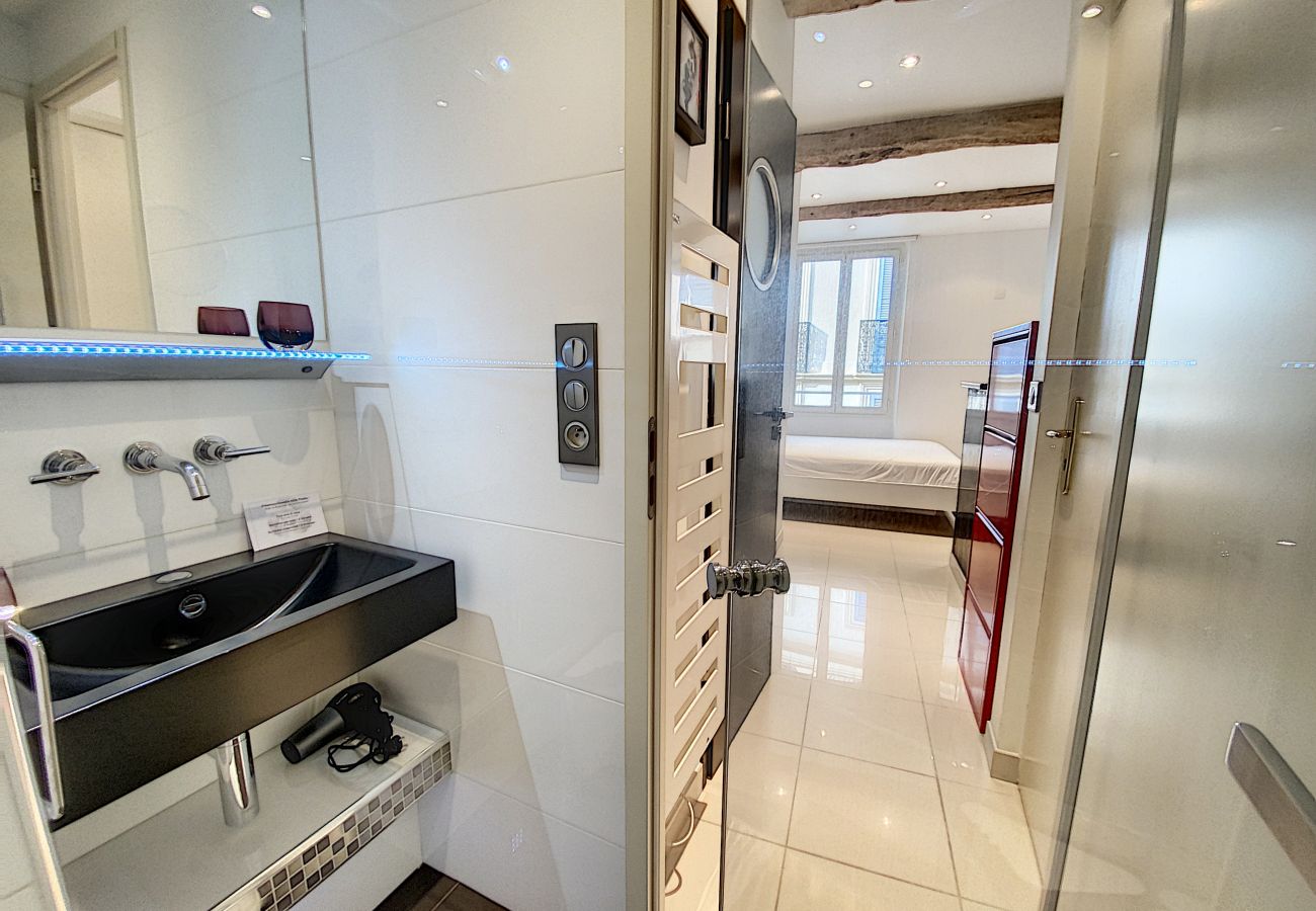 Studio à Cannes - BIA1820 Beau studio lumineux, à deux pas du Palais