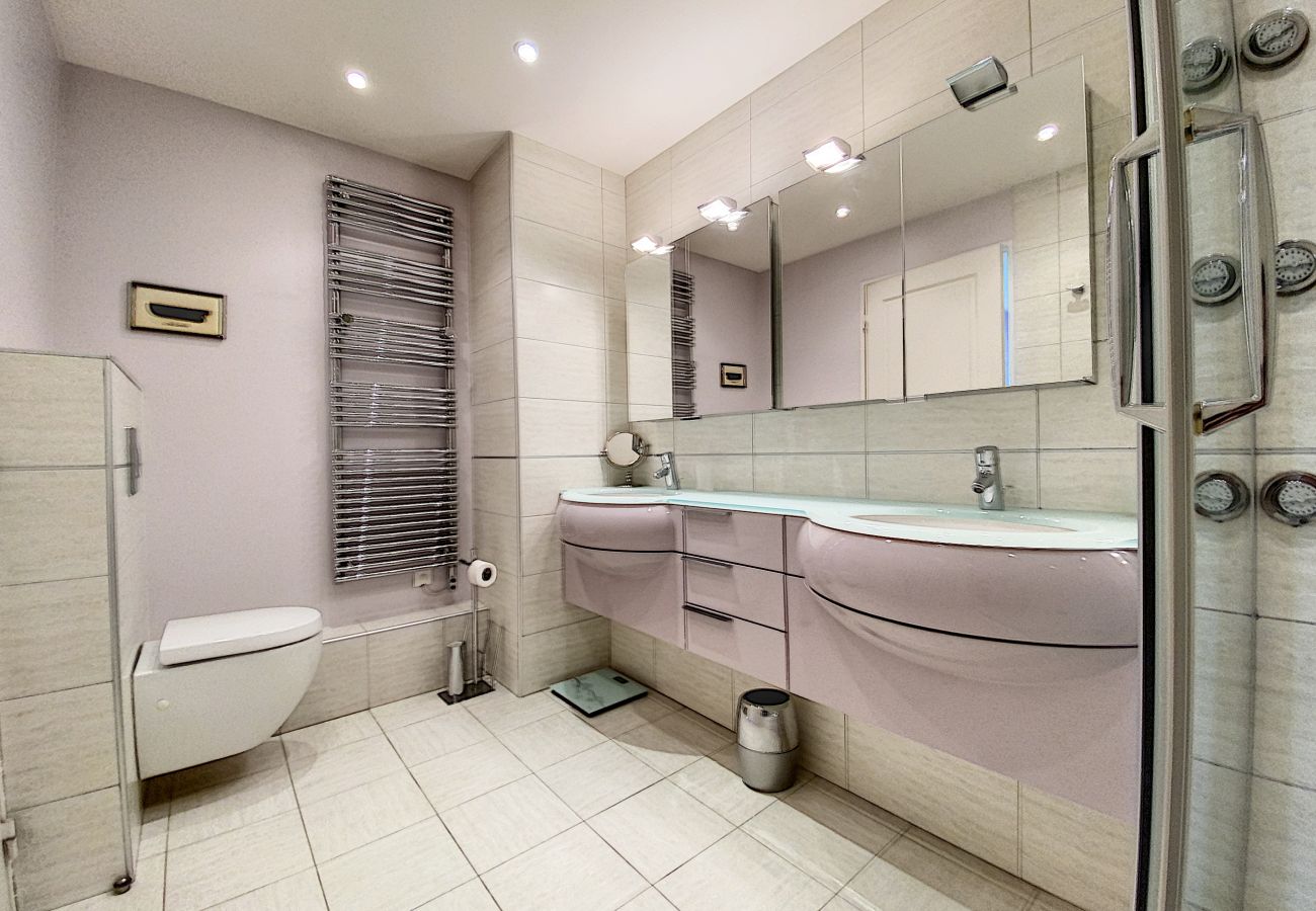Appartement à Cannes - PAU343  / centre 4 rooms terrasse