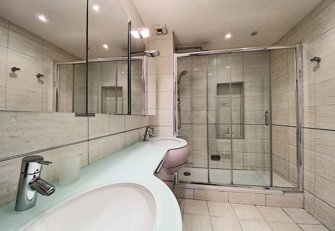 Appartement à Cannes - PAU343  / centre 4 rooms terrasse