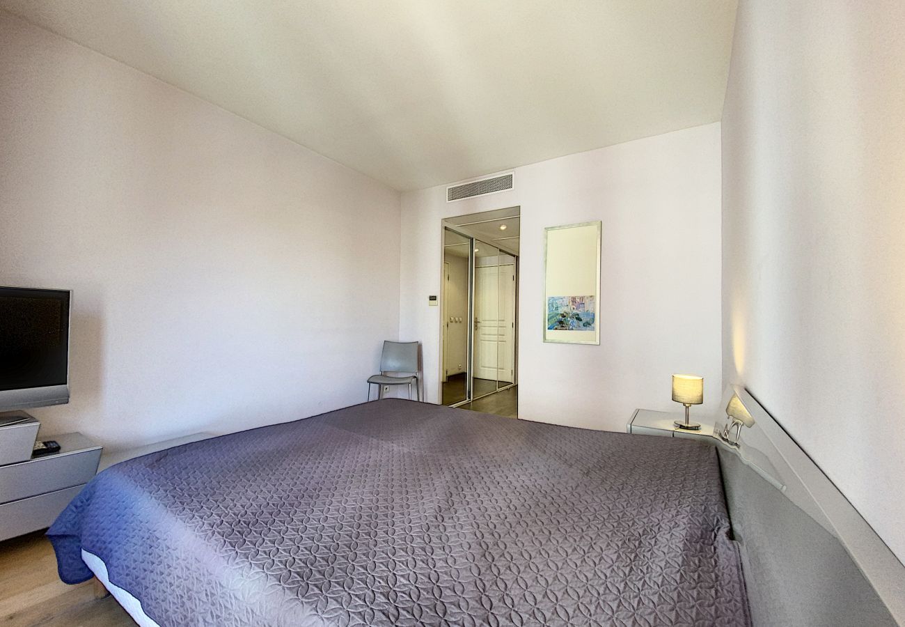 Appartement à Cannes - PAU343  / centre 4 rooms terrasse