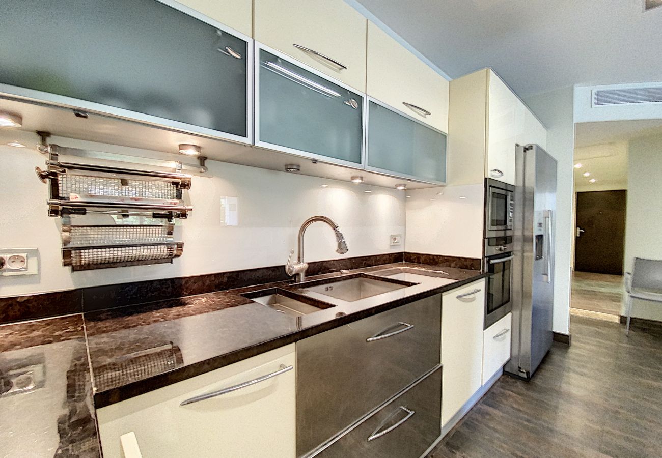 Appartement à Cannes - PAU343  / centre 4 rooms terrasse