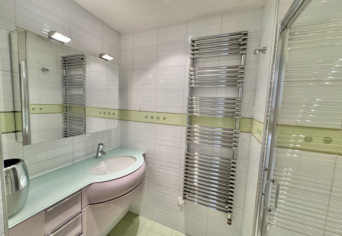 Appartement à Cannes - PAU343  / centre 4 rooms terrasse