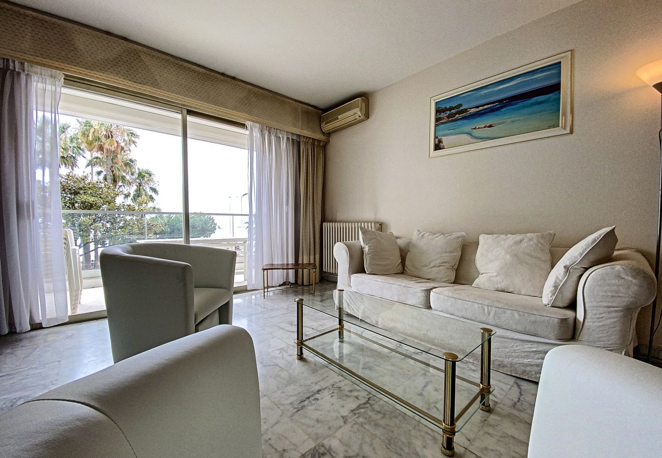 Appartement à Cannes - LAL167 / Sur Croisette vue mer