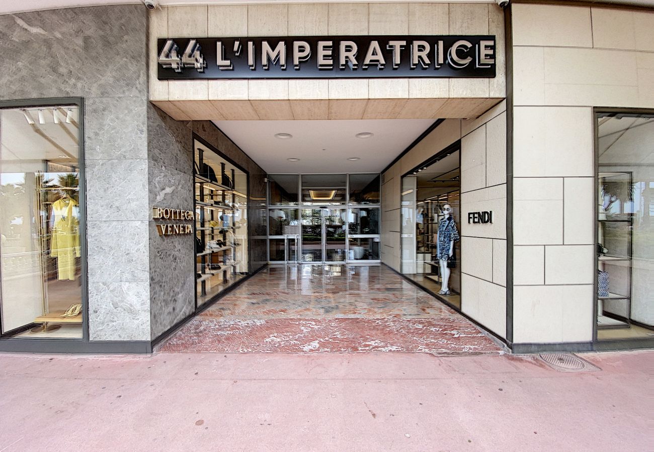 Appartement à Cannes - LAL167 / Sur Croisette vue mer
