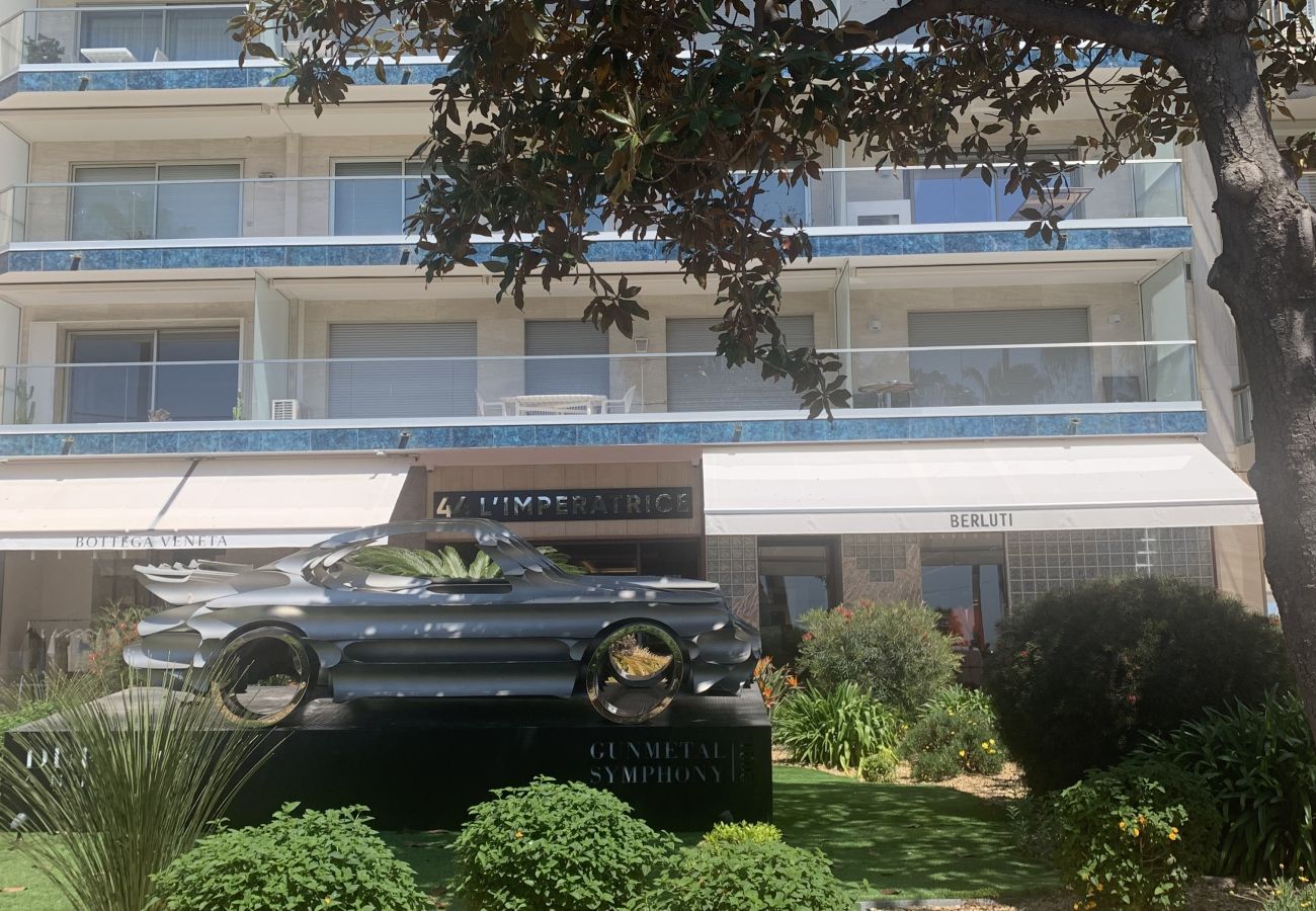 Appartement à Cannes - LAL167 / Sur Croisette vue mer
