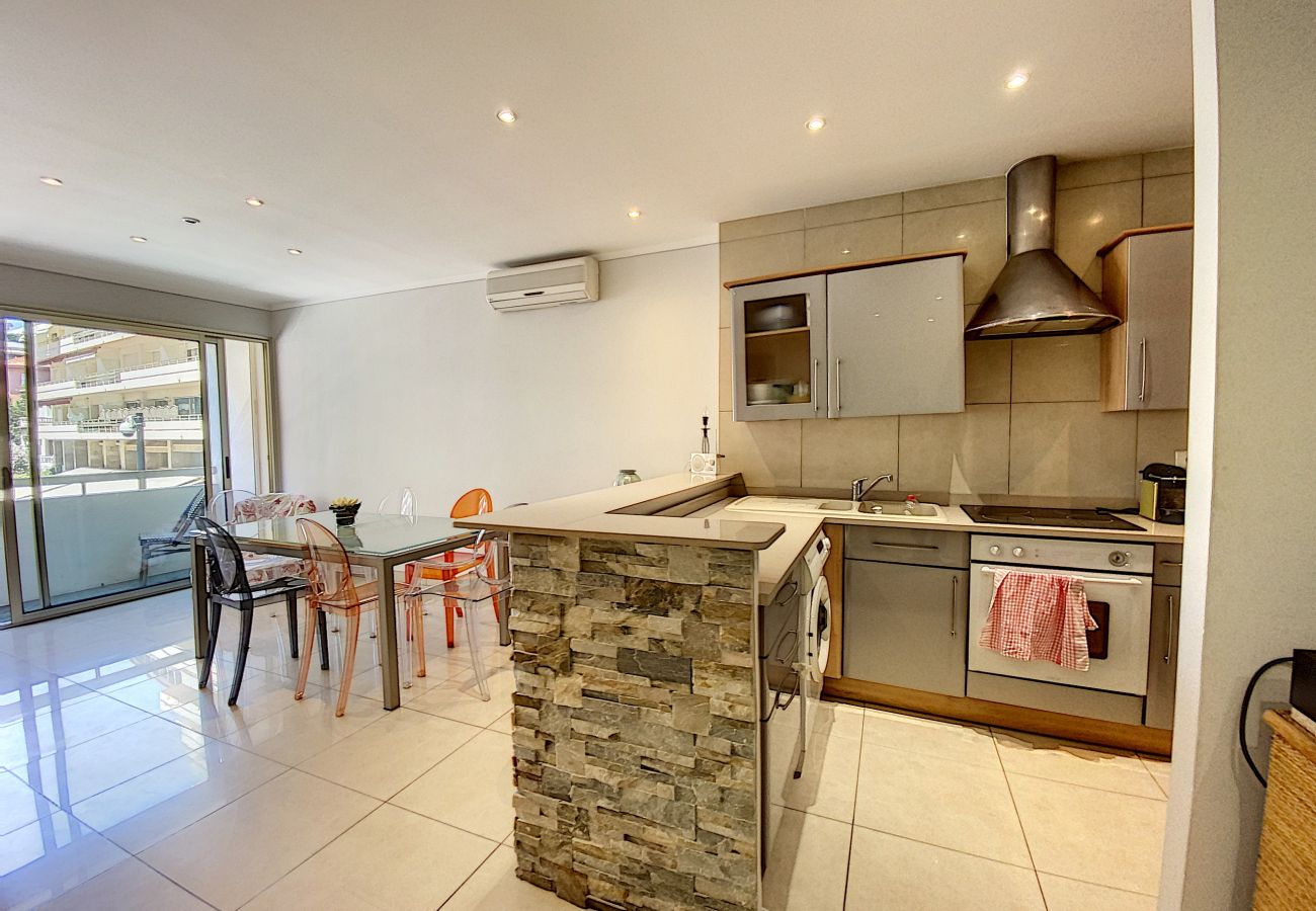 Appartement à Cannes - RAS181 Bel appartement proche Croisette