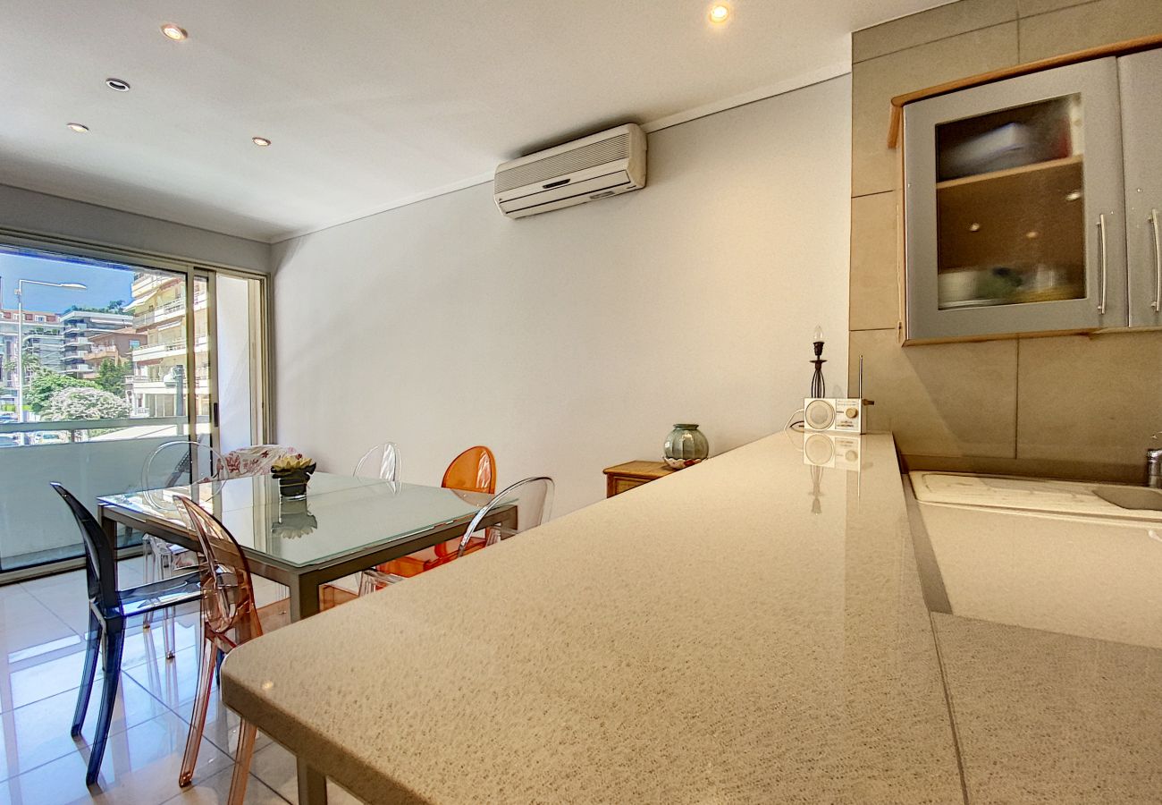 Appartement à Cannes - RAS181 Bel appartement proche Croisette
