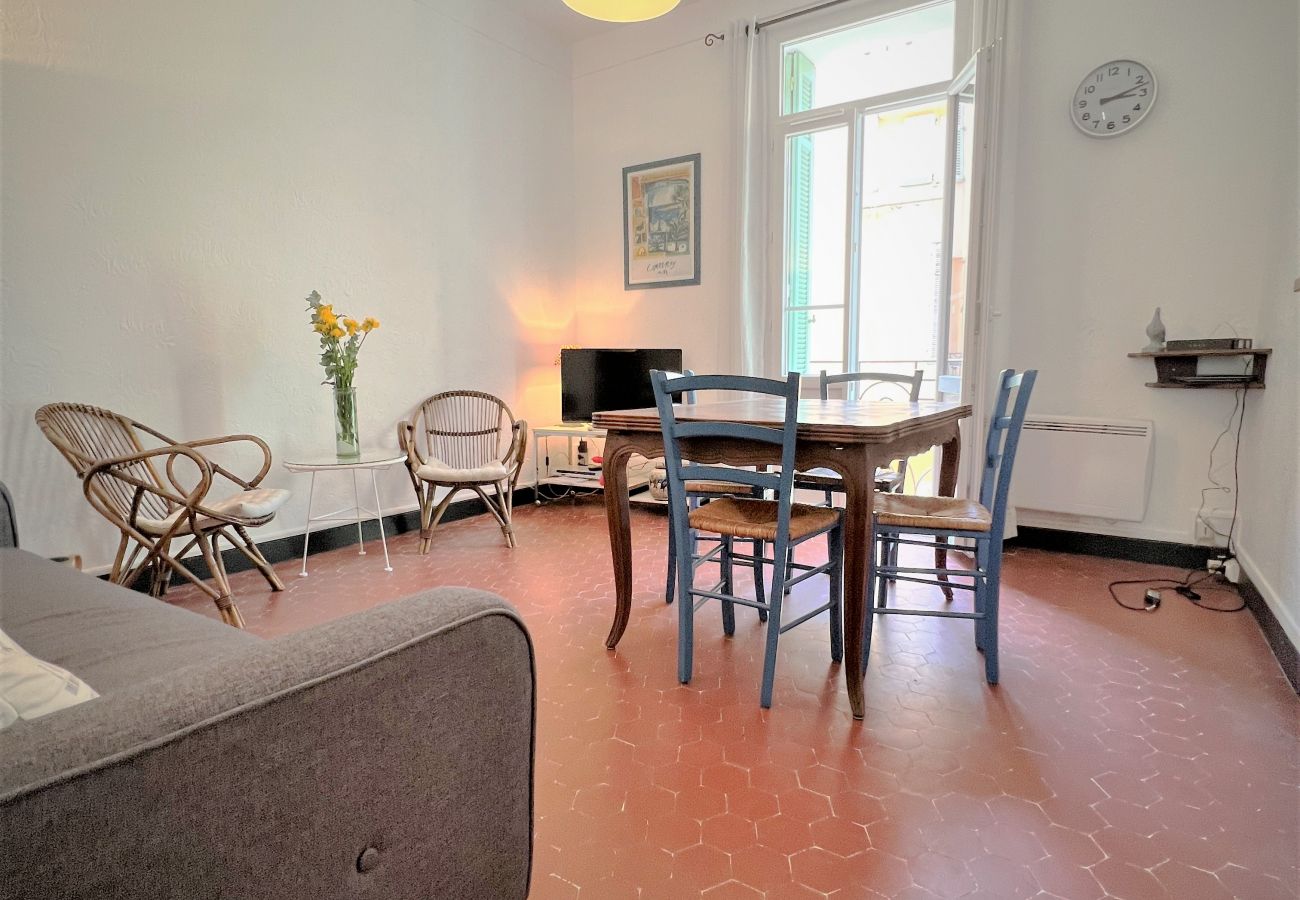 Appartement à Cannes - MEN1318 / Suquet 3 pièces terrasse
