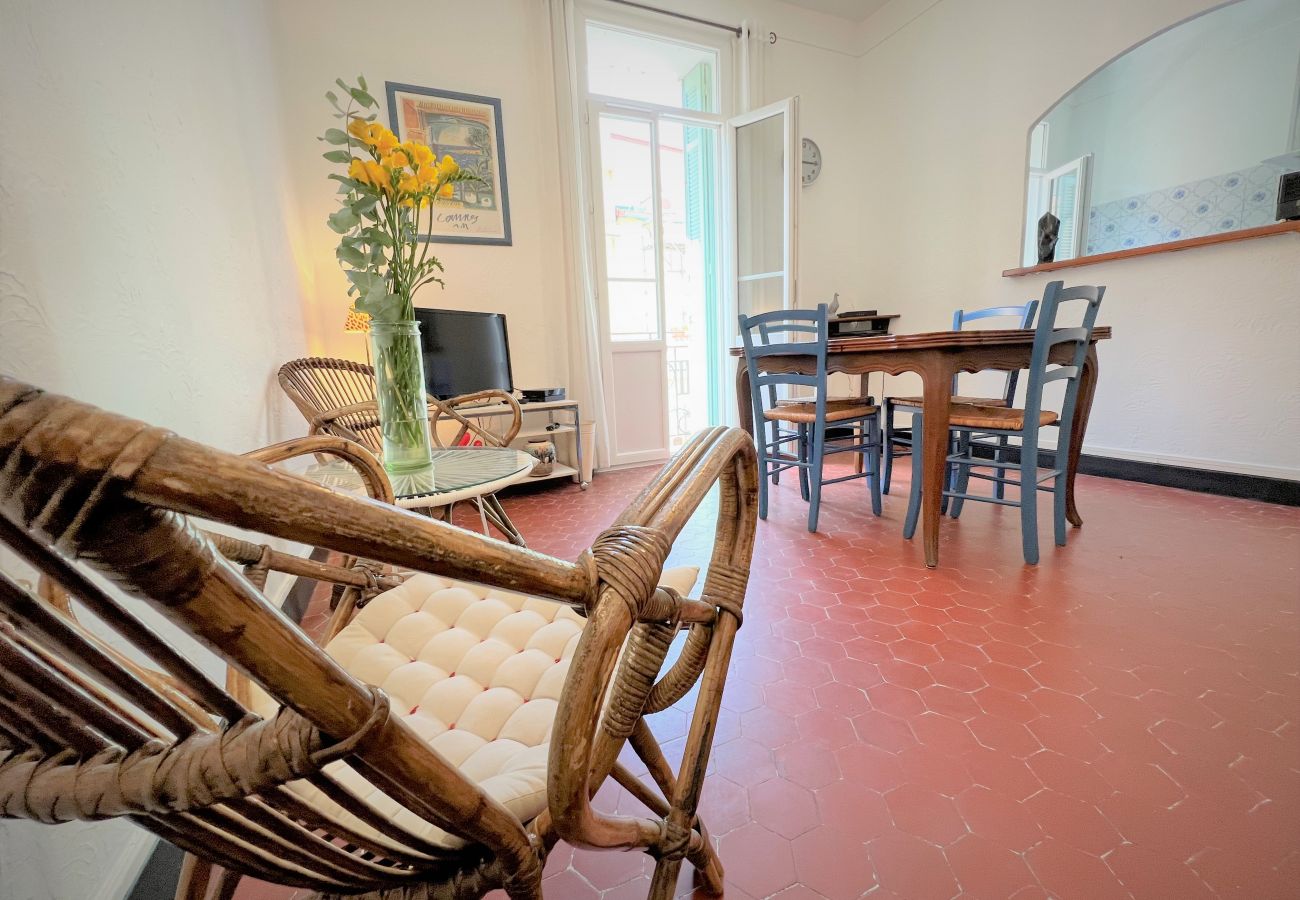 Appartement à Cannes - MEN1318 / Suquet 3 pièces terrasse