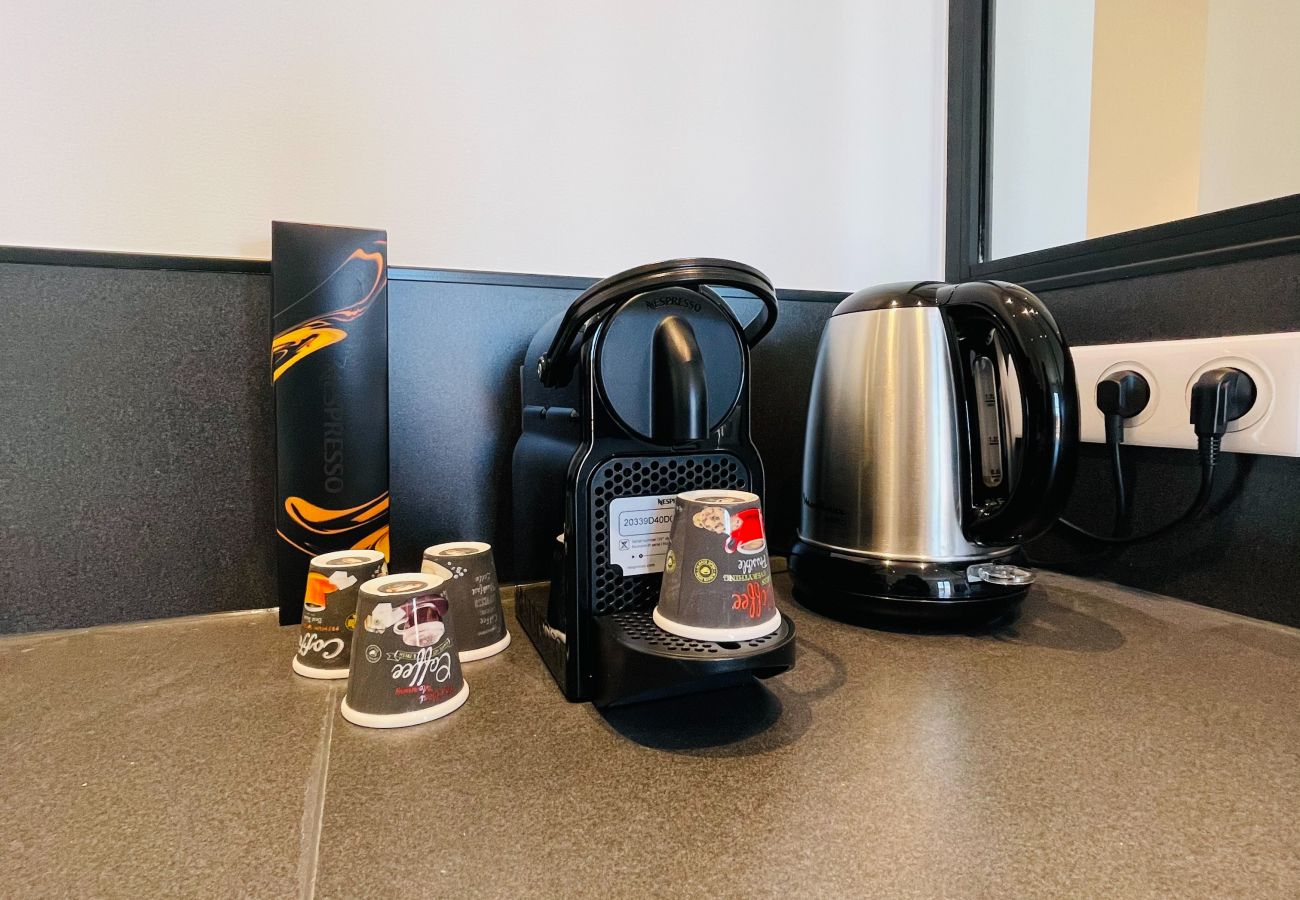 Appartement à Cannes - Côté Sud / Plein centre beau 2 chambres