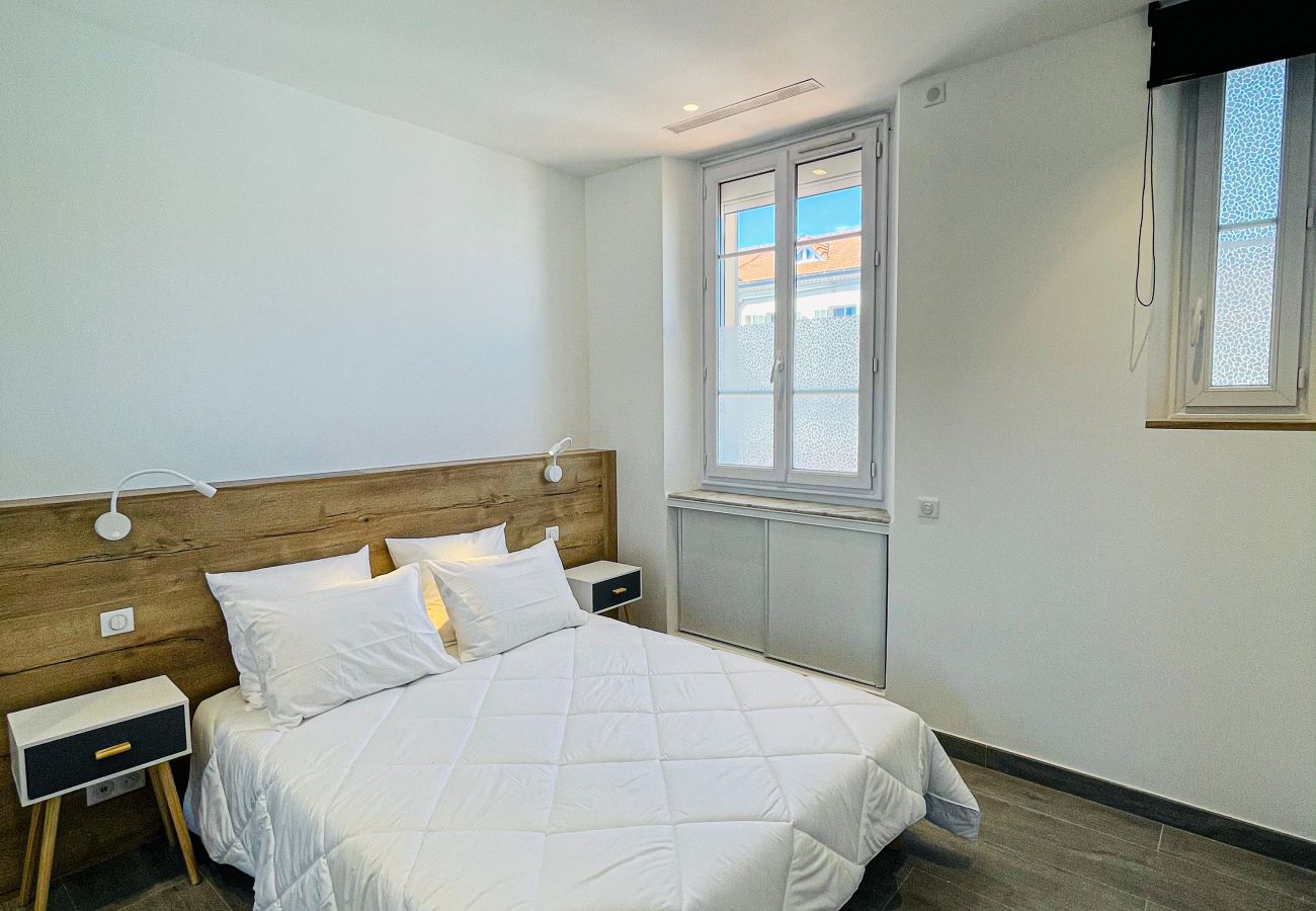 Appartement à Cannes - Côté Sud / Plein centre beau 2 chambres