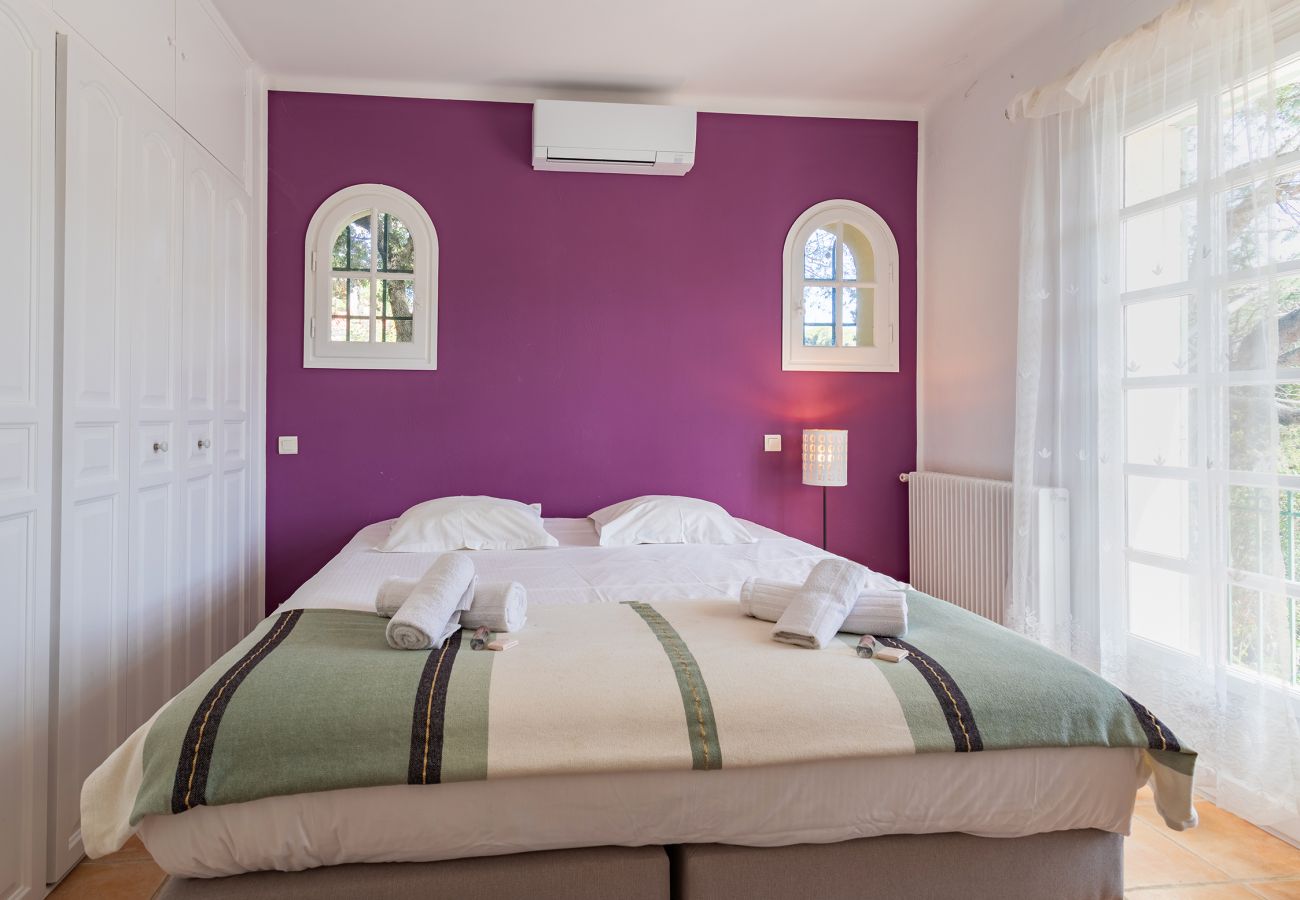 Villa à Mandelieu-la-Napoule - VILLA JUSTINE VI4239 By Riviera Holiday Homes