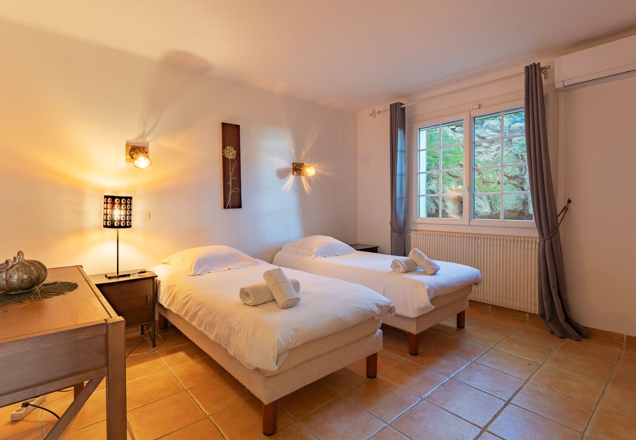 Villa à Mandelieu-la-Napoule - VILLA JUSTINE VI4239 By Riviera Holiday Homes