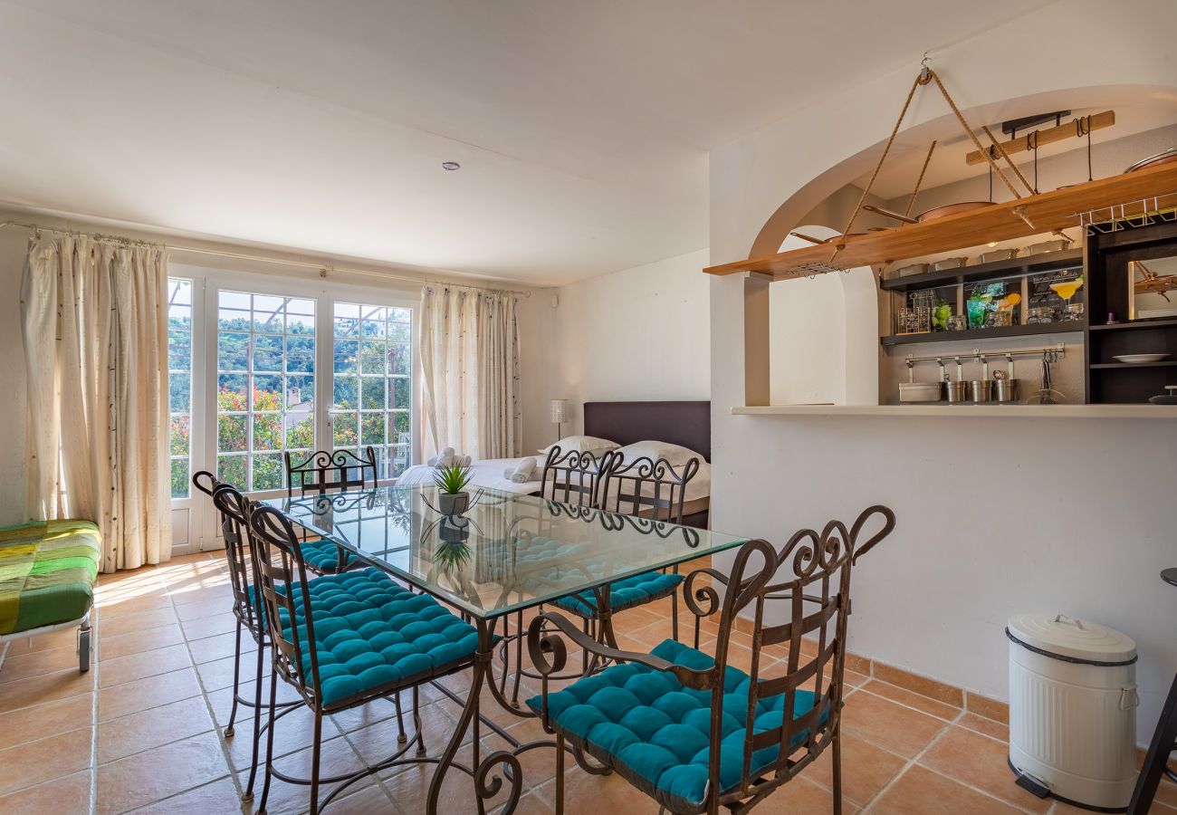 Villa à Mandelieu-la-Napoule - VILLA JUSTINE VI4239 By Riviera Holiday Homes