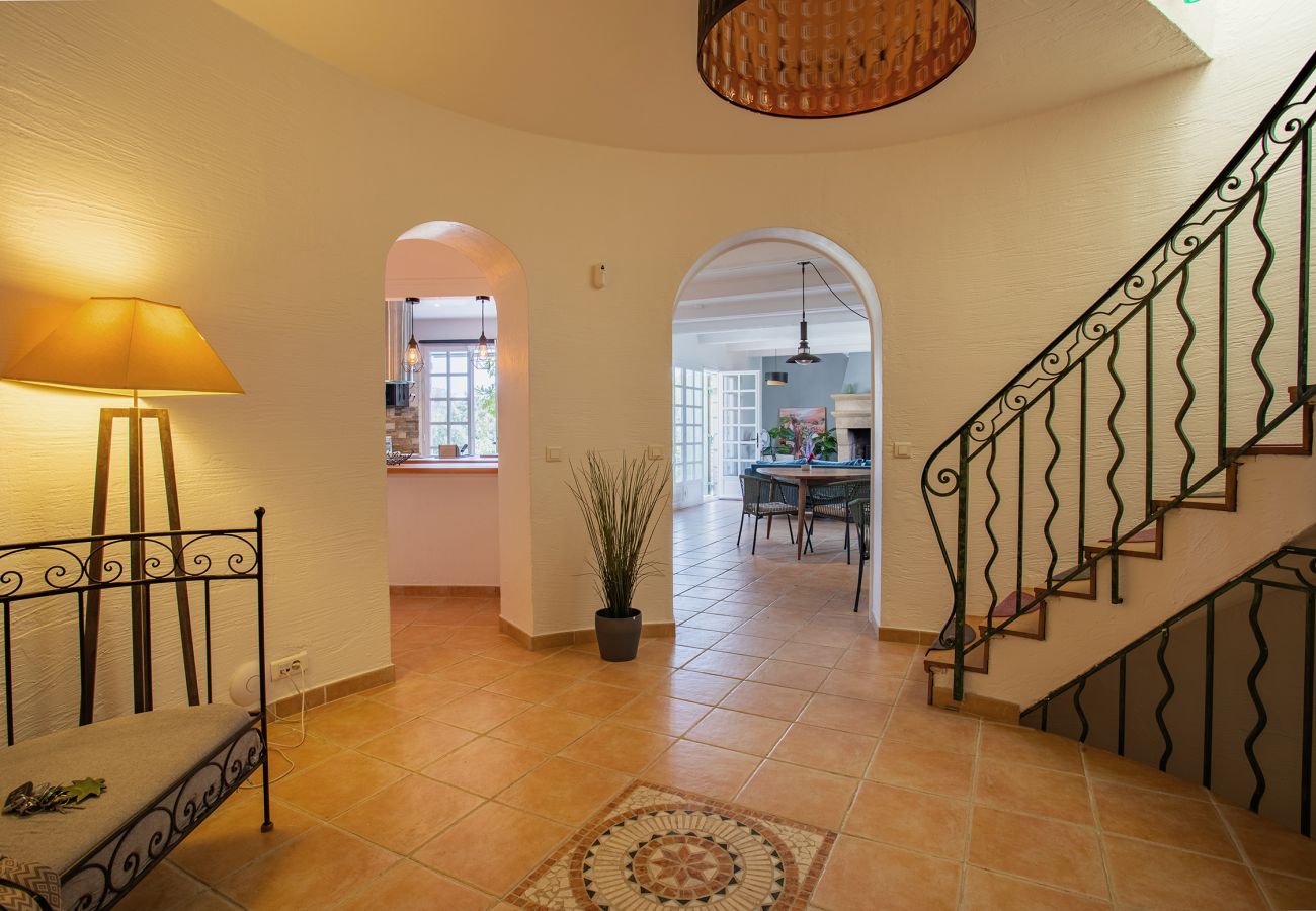 Villa à Mandelieu-la-Napoule - VILLA JUSTINE VI4239 By Riviera Holiday Homes