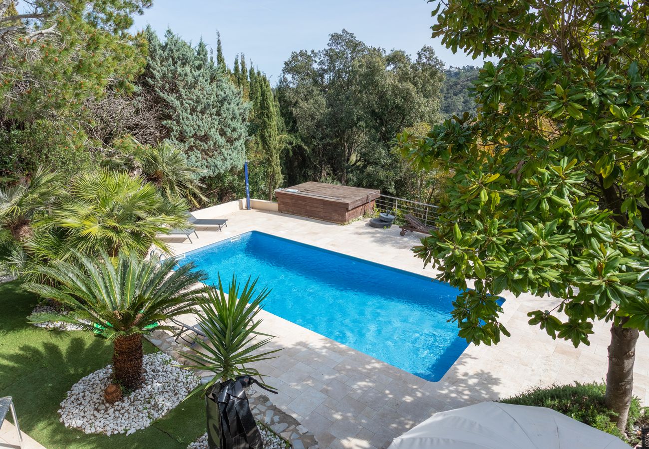 Villa à Mandelieu-la-Napoule - VILLA JUSTINE VI4239 By Riviera Holiday Homes