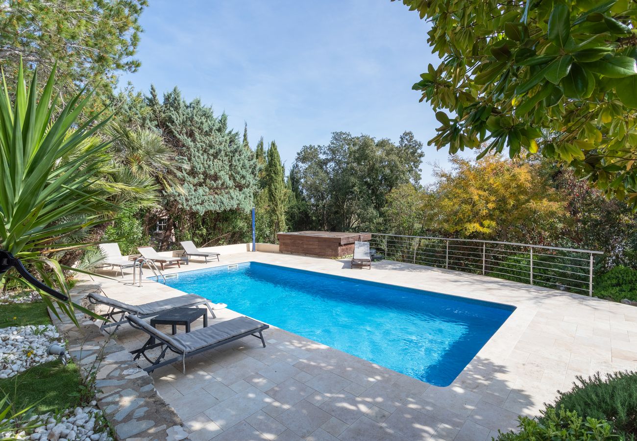 Villa à Mandelieu-la-Napoule - VILLA JUSTINE VI4239 By Riviera Holiday Homes