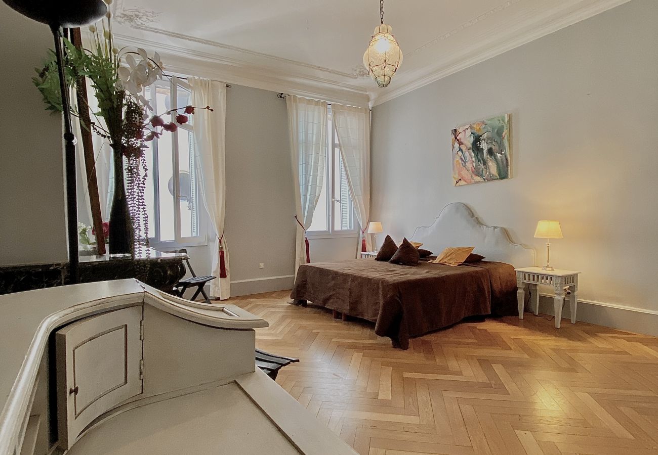 Appartement à Cannes - GAZ5213 / Incomparable 4 pièces Port