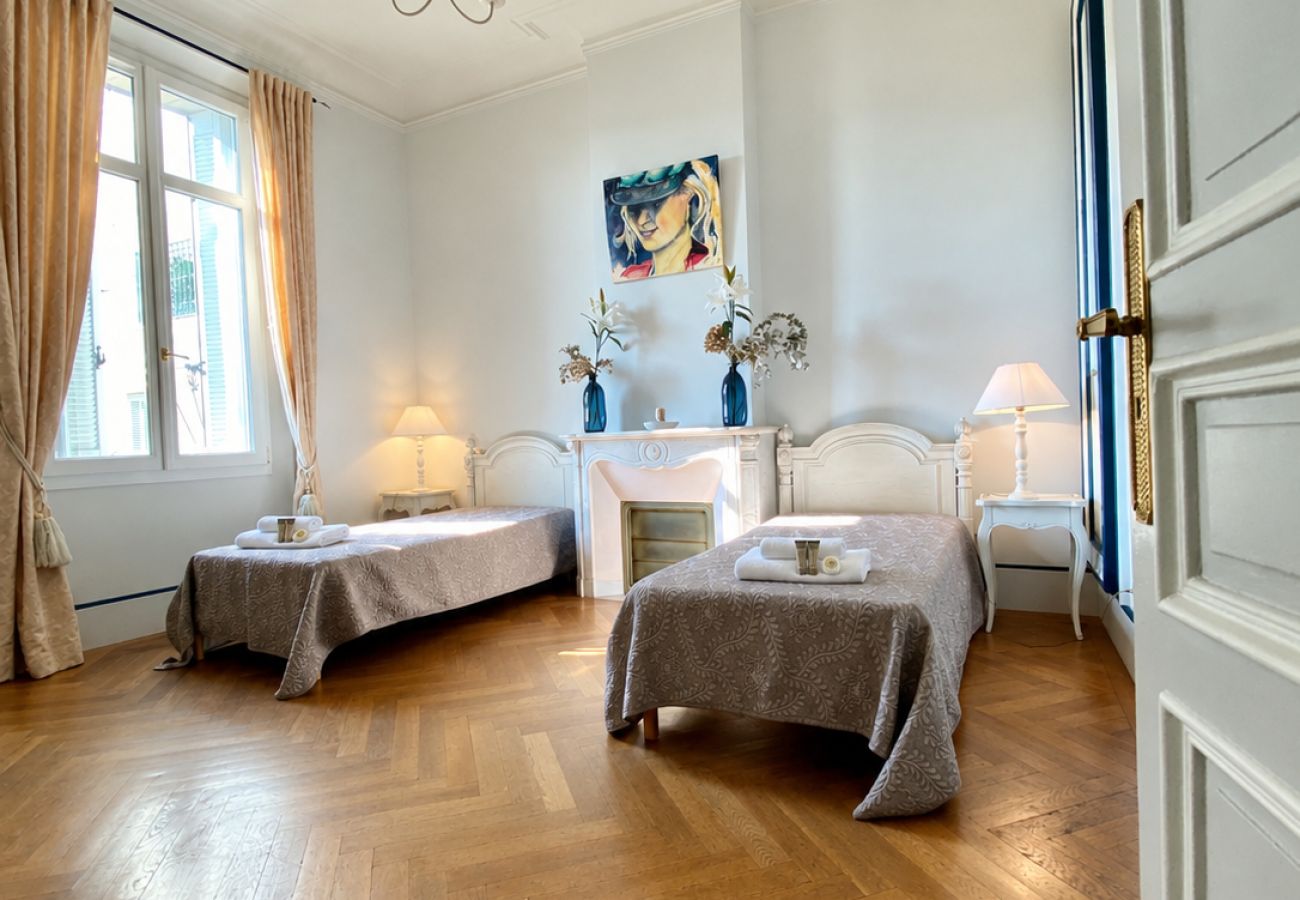 Appartement à Cannes - GAZ5213 / Incomparable 4 pièces Port
