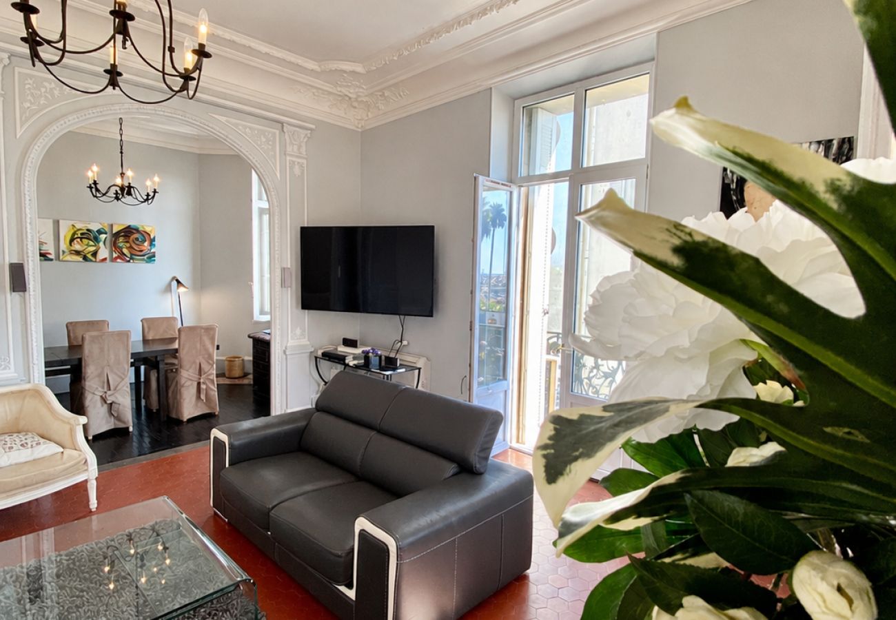 Appartement à Cannes - GAZ5213 / Incomparable 4 pièces Port