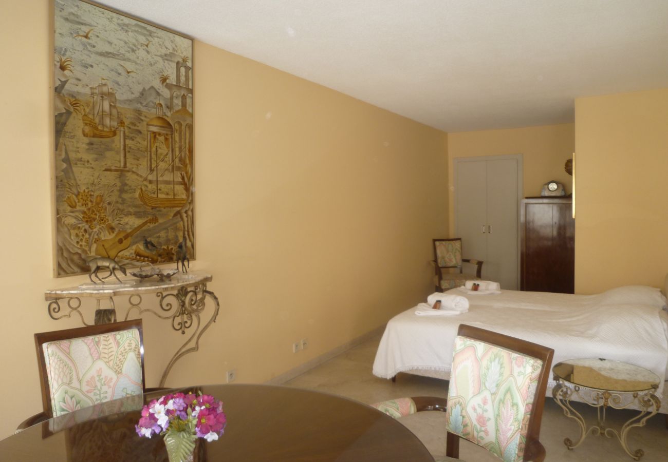 Appartement à Cannes - JC145 / Jardins de la Croisette / 3P