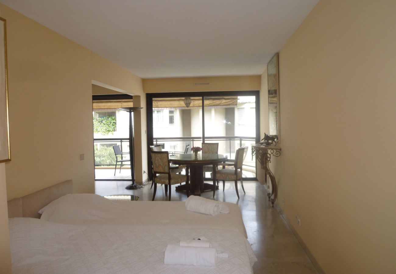 Appartement à Cannes - JC145 / Jardins de la Croisette / 3P