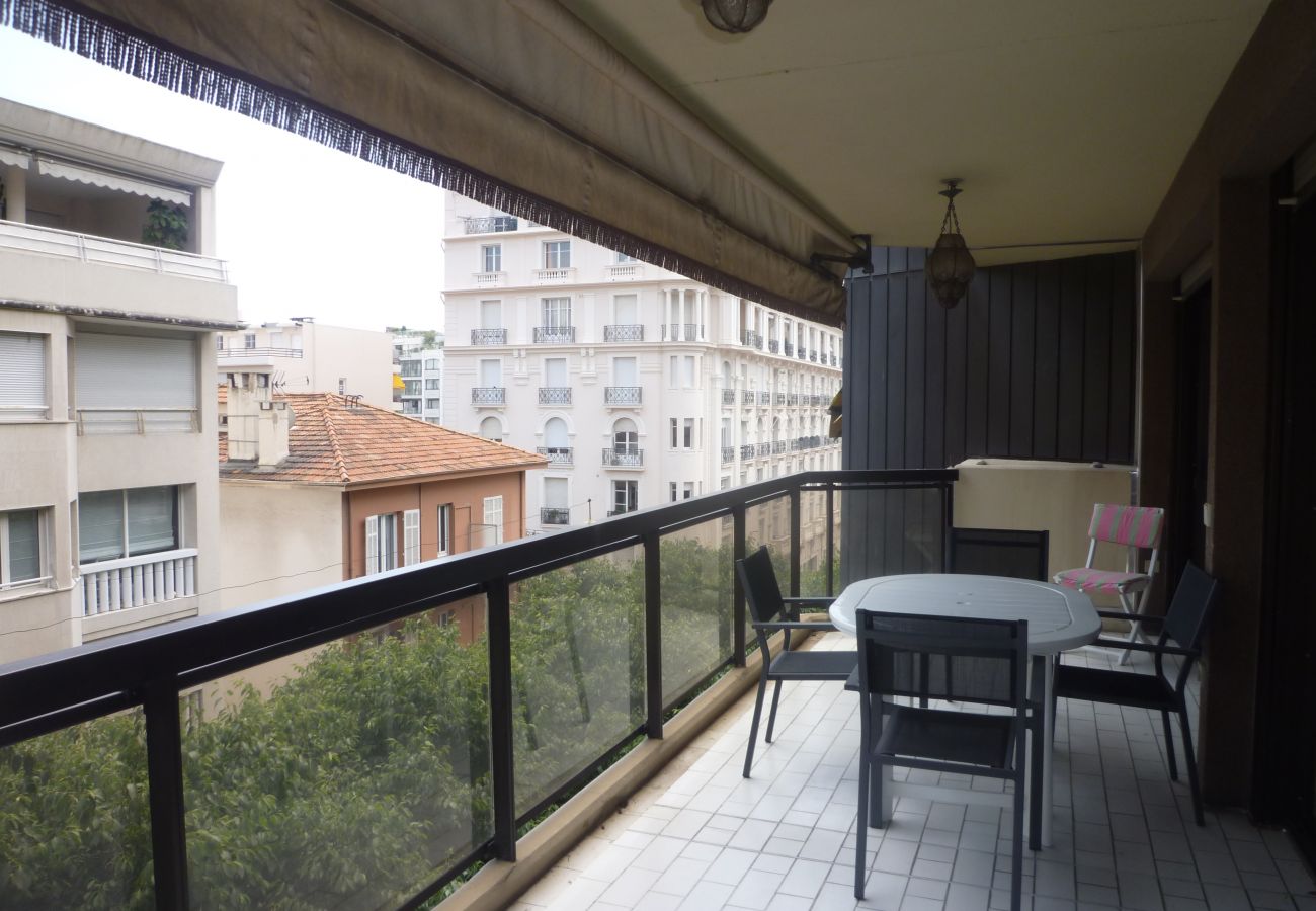 Appartement à Cannes - JC145 / Jardins de la Croisette / 3P