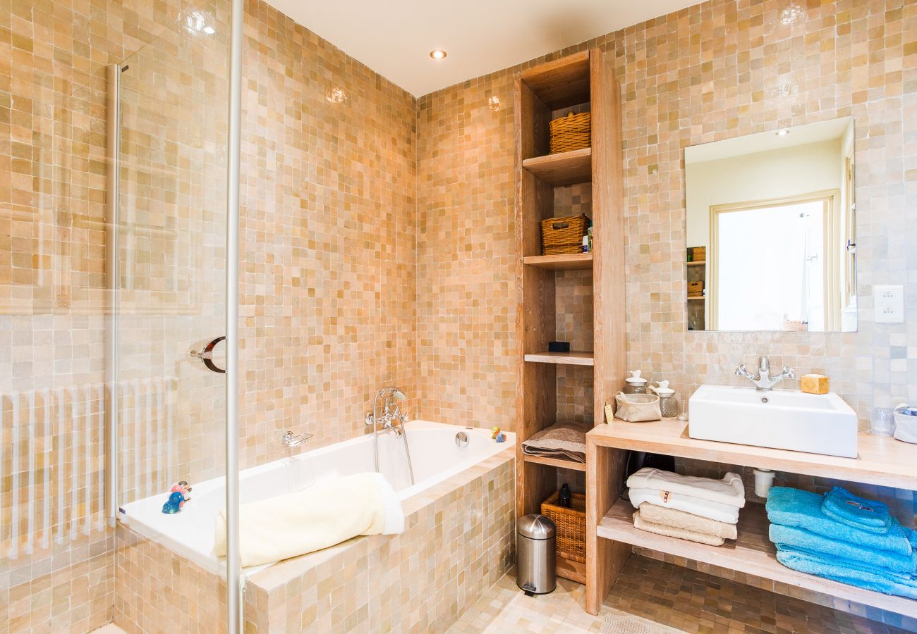 Villa à Roquefort-les-Pins - Villa Les Feuillets  VI4250 by Riviera Holiday Hom