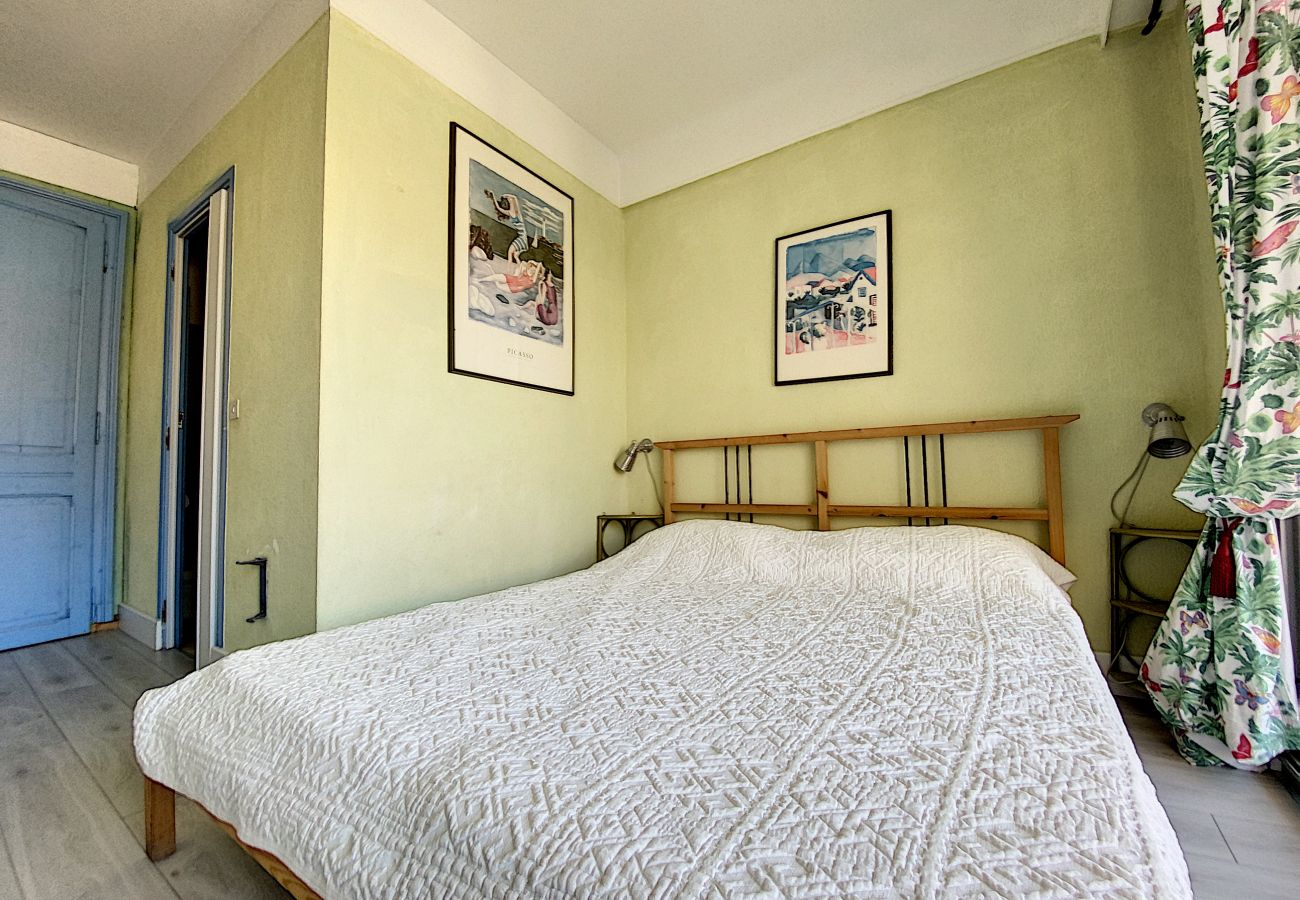 Appartement à Cannes - LAC2141 Appartement de charme face Croisette