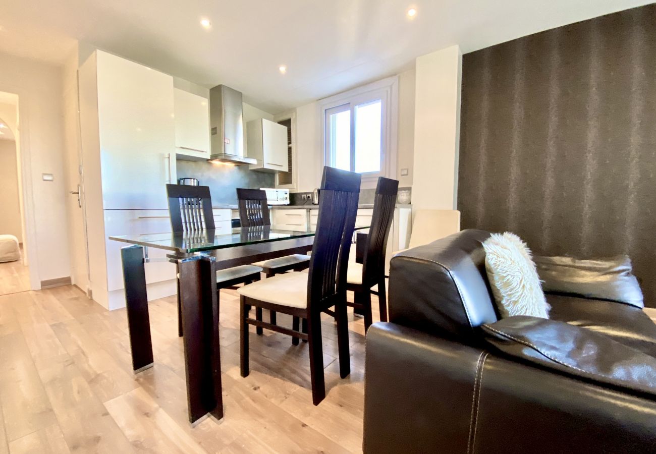 Appartement à Cannes - MES1112 Appartement immeuble sur Croisette