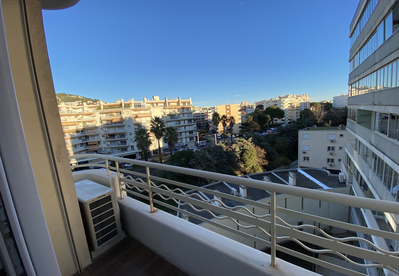 Appartement à Cannes - MES1112 Appartement immeuble sur Croisette
