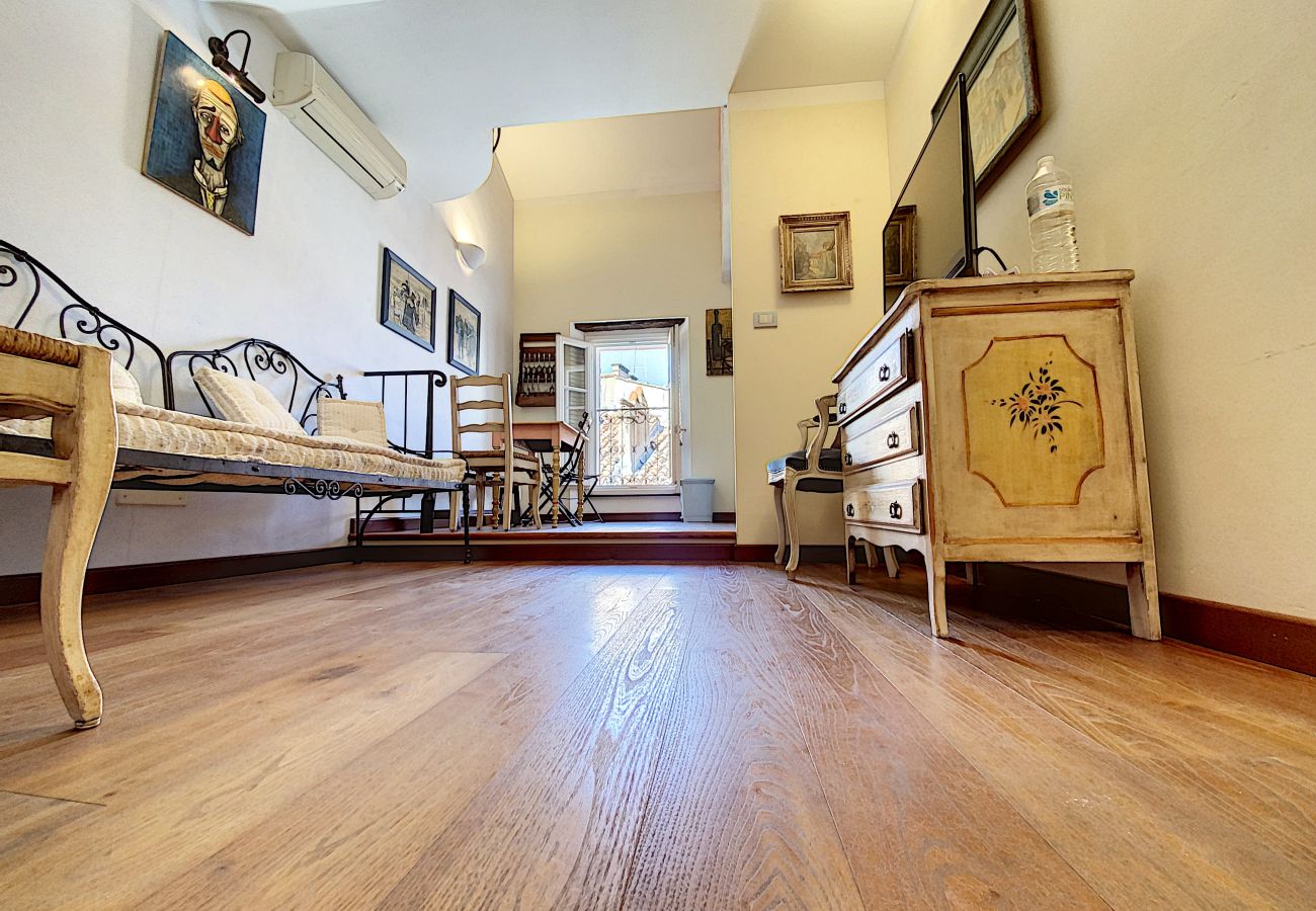 Appartement à Cannes - Saint Antoine/ MAS1413 / 2 pièces