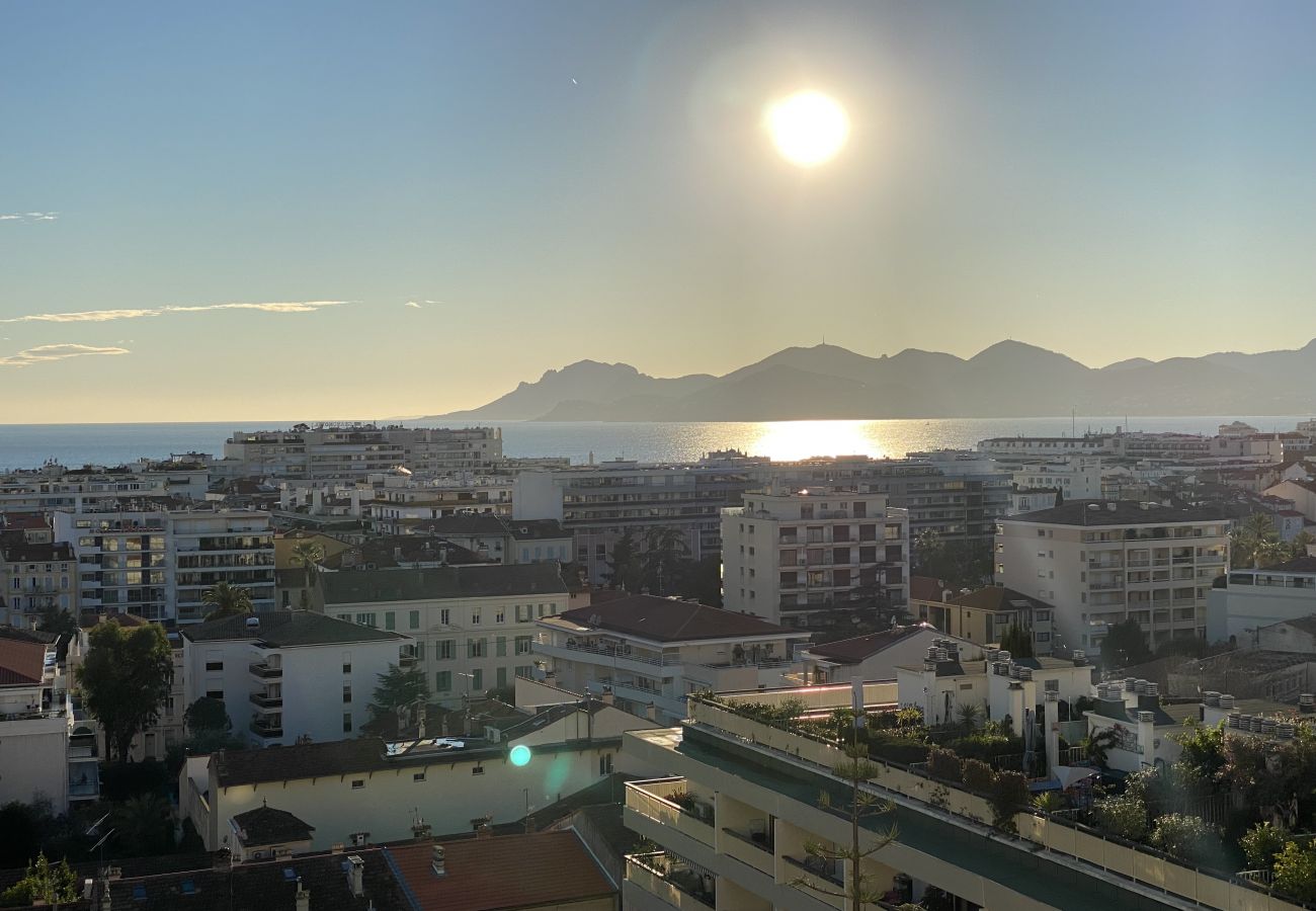 Appartement à Cannes - FON5581 / 2 pieces Terrasse Vue Mer/ GALLIA