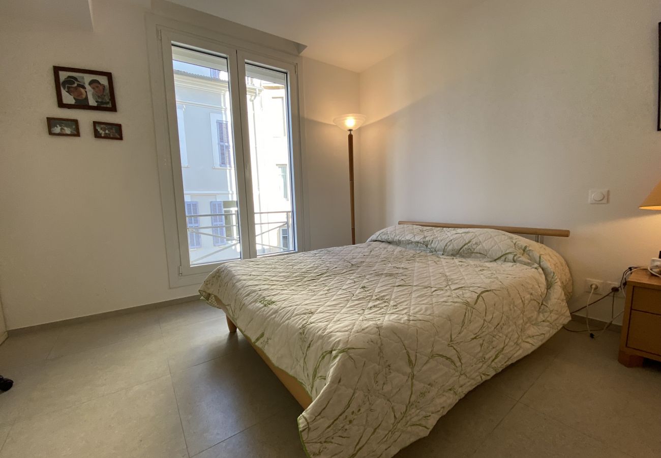 Appartement à Cannes - ANT1308 Central Plages Palais 4 rooms