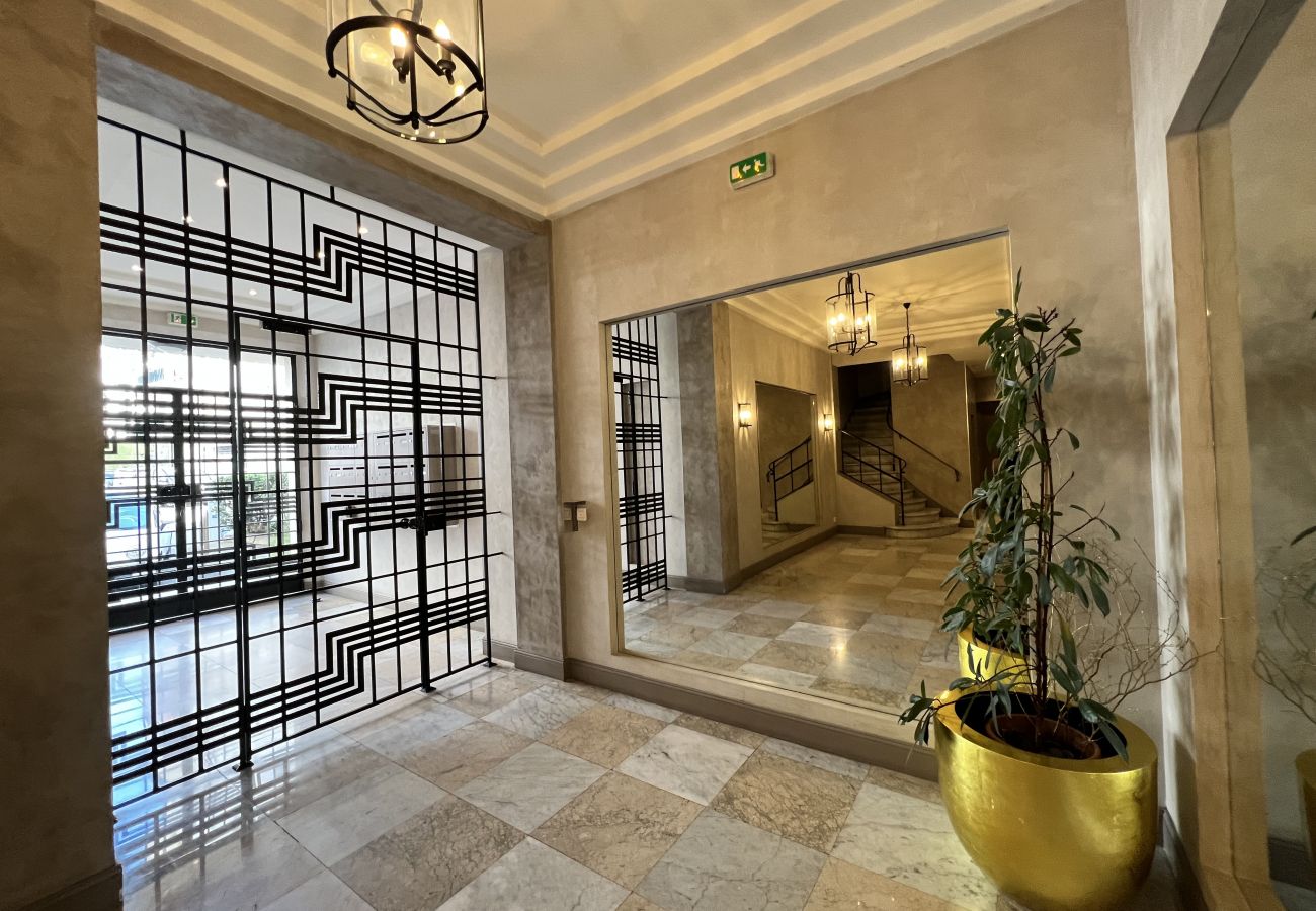 Appartement à Cannes - FON3 / Exceptionnel 5 pièces vue mer