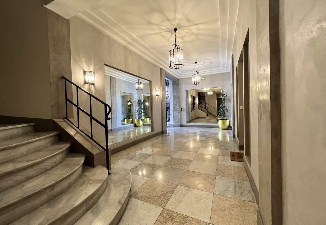 Appartement à Cannes - FON3 / Exceptionnel 5 pièces vue mer