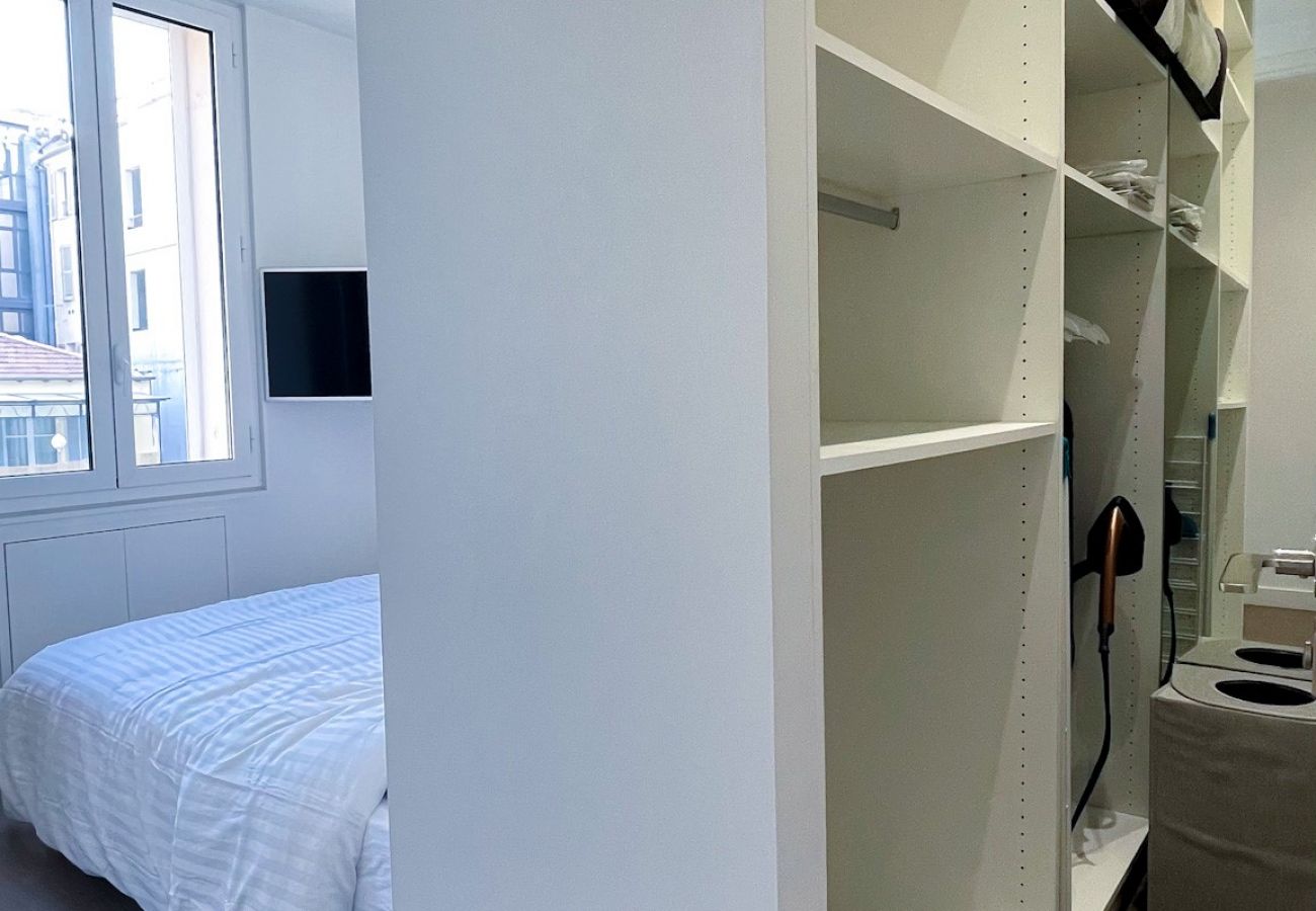 Appartement à Cannes - ARU117 / Remarquable 3 pièces central