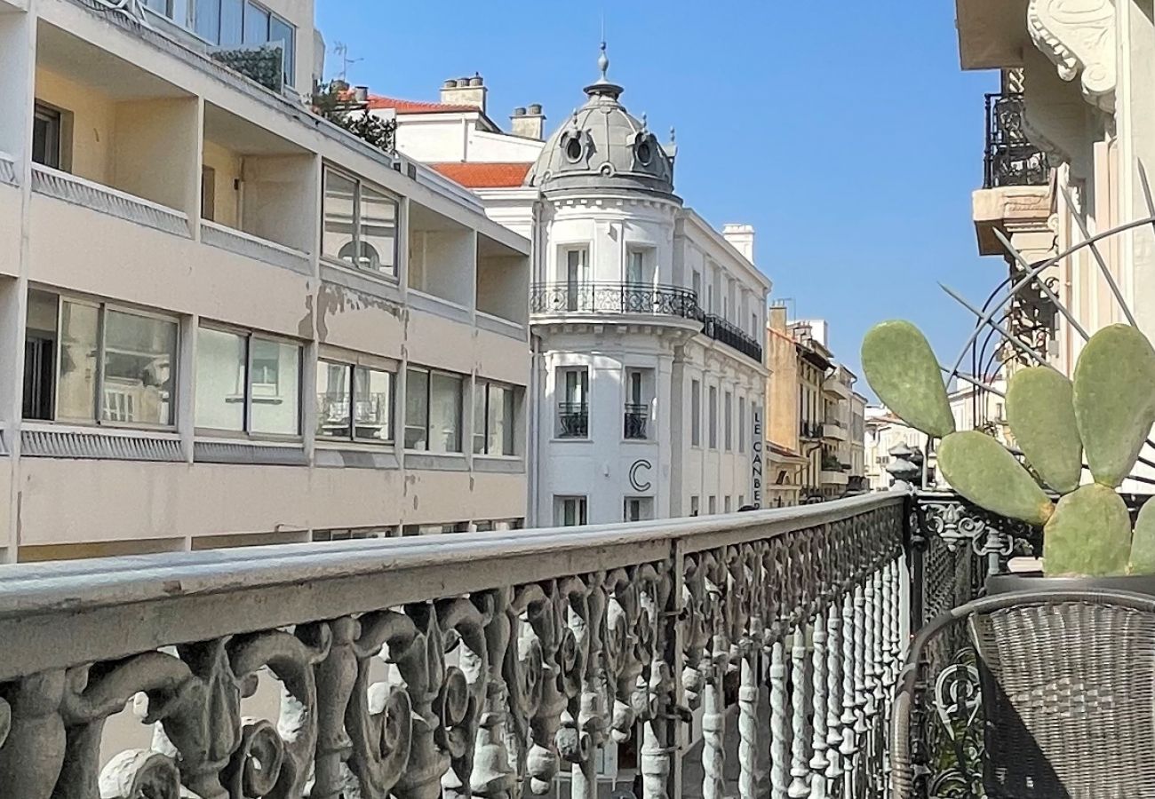 Appartement à Cannes - ARU117 / Remarquable 3 pièces central