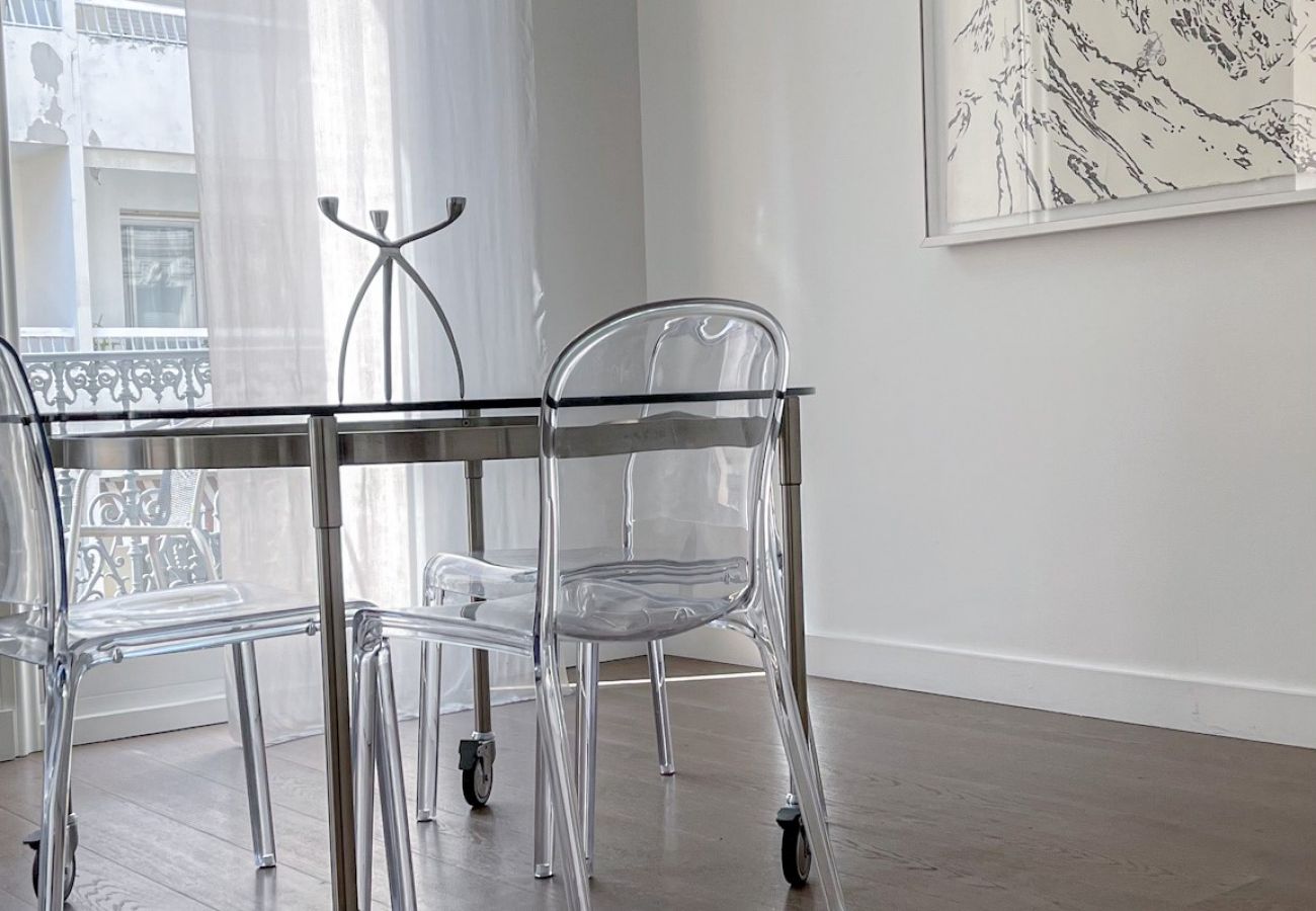 Appartement à Cannes - ARU117 / Remarquable 3 pièces central
