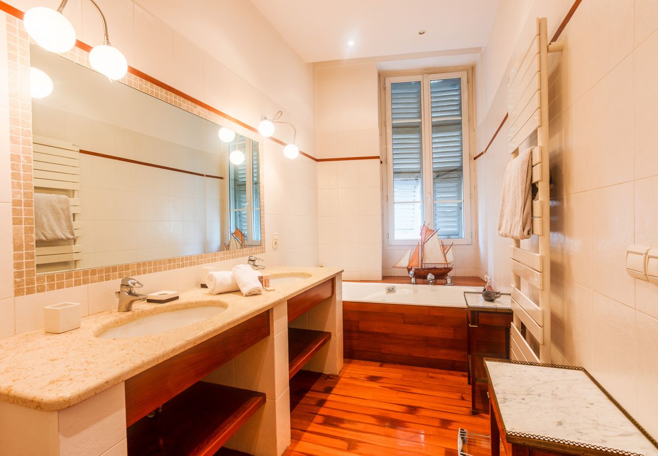 Appartement à Nice - PALAIS ALBERT 1ER AP4292 By Riviera Holiday Homes