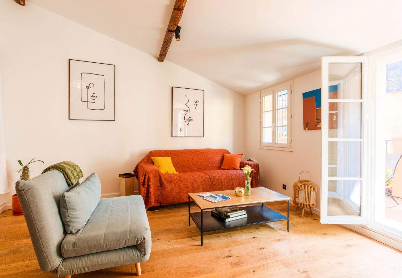 Salon avec télévision