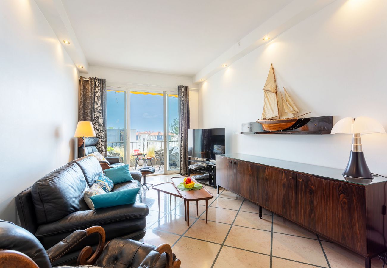 Appartement à Nice - LE FRANCE AP4350 By Riviera Holiday Homes